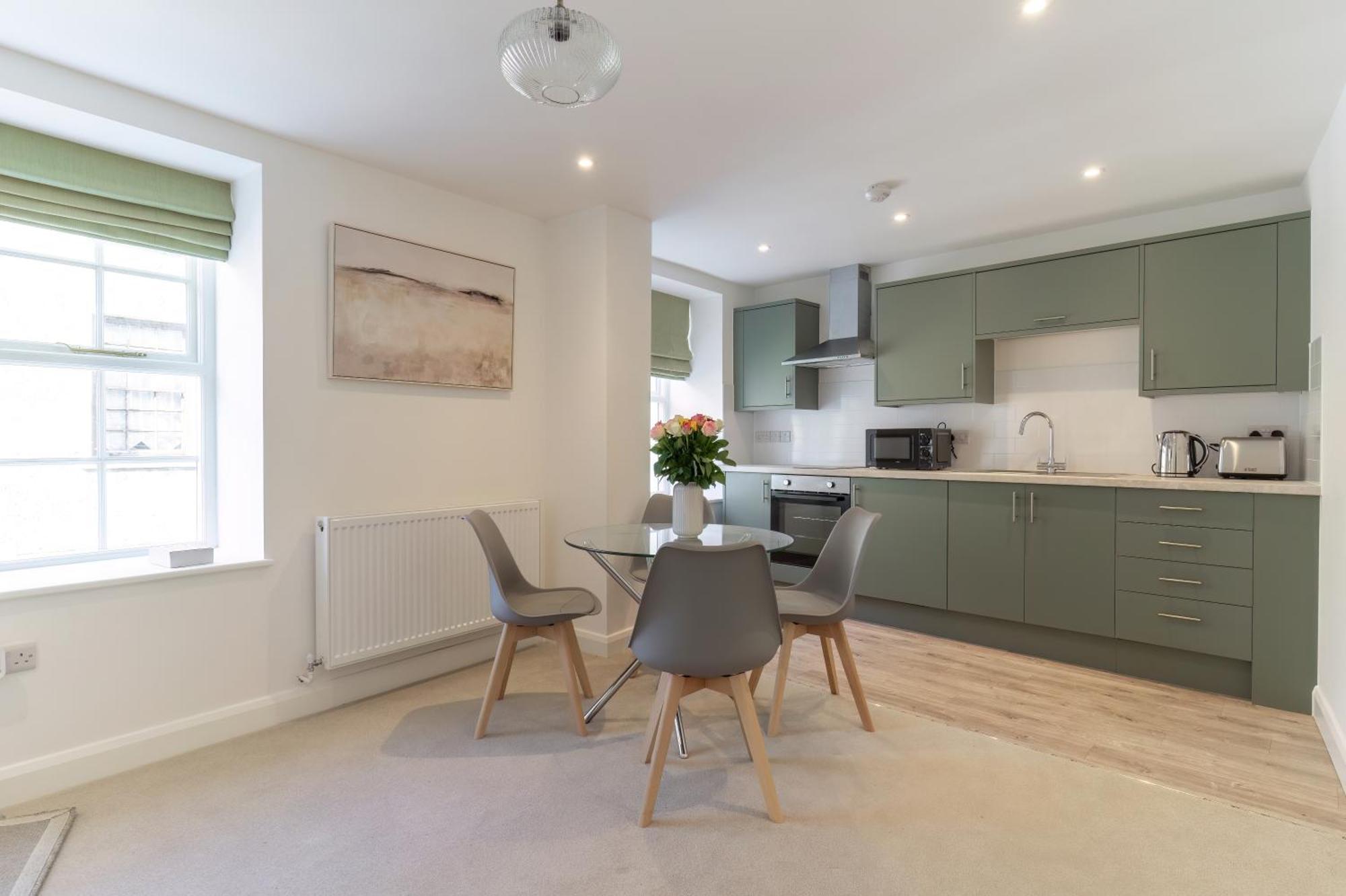 Lonsdale House Boutique Apartments Улверстон Экстерьер фото