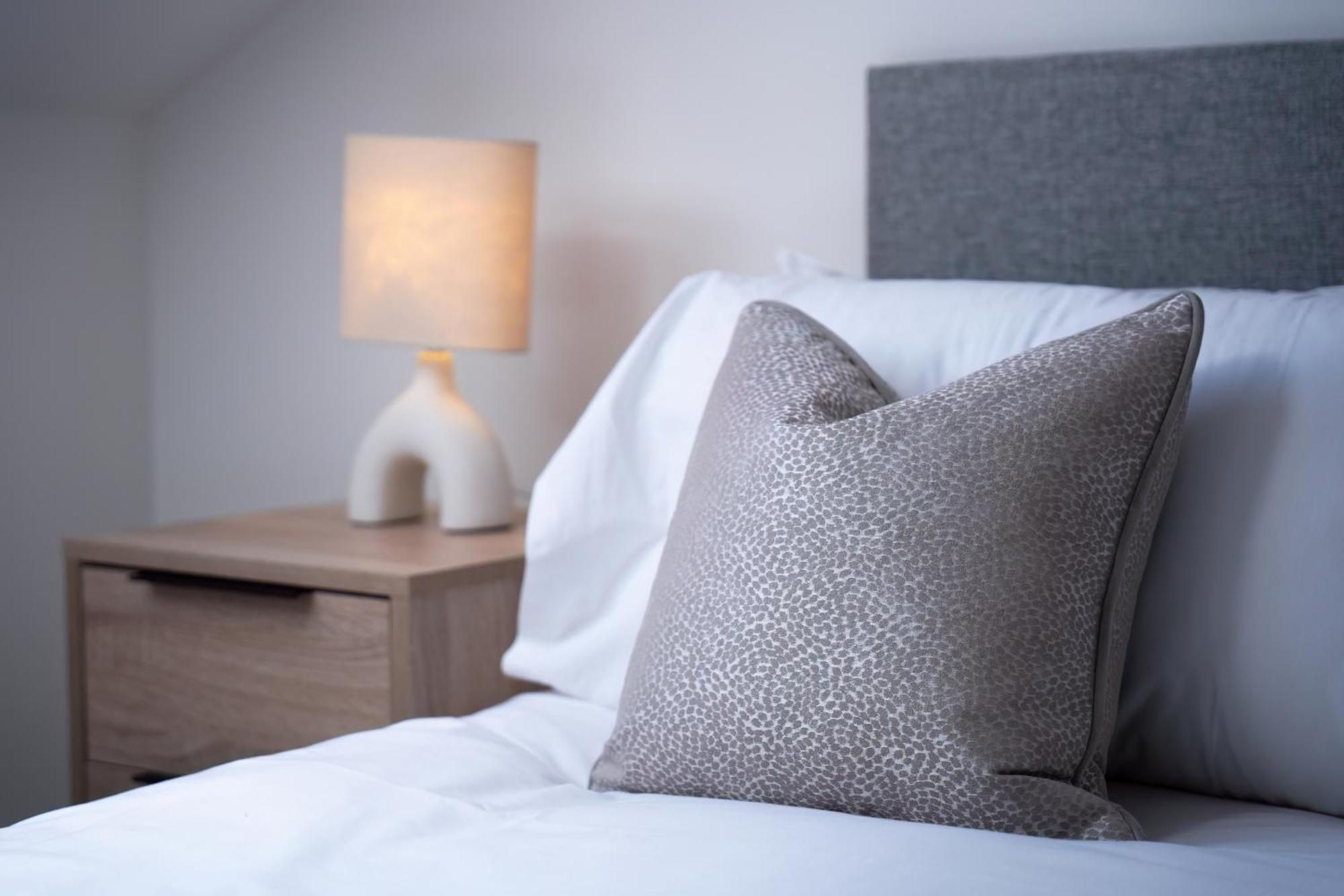 Lonsdale House Boutique Apartments Улверстон Экстерьер фото